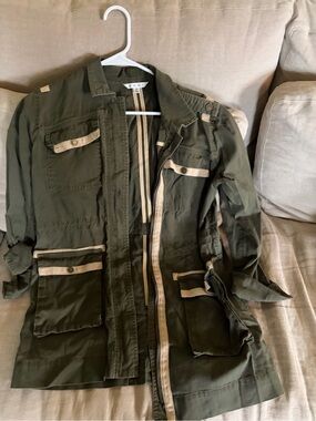 Women’s Olive Green Field Jacket with Contrast Trim